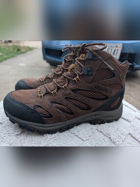 NWOT Men's Merrell 'Chocolate' Lace Up Hiking Trail Boors Size 9